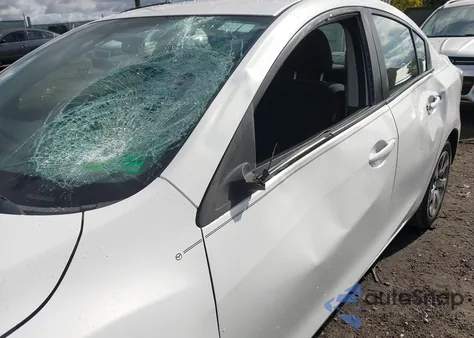 2012 Mazda Mazda3 I Sport из США, поврежденный, VIN JM1BL1UF2C1536645